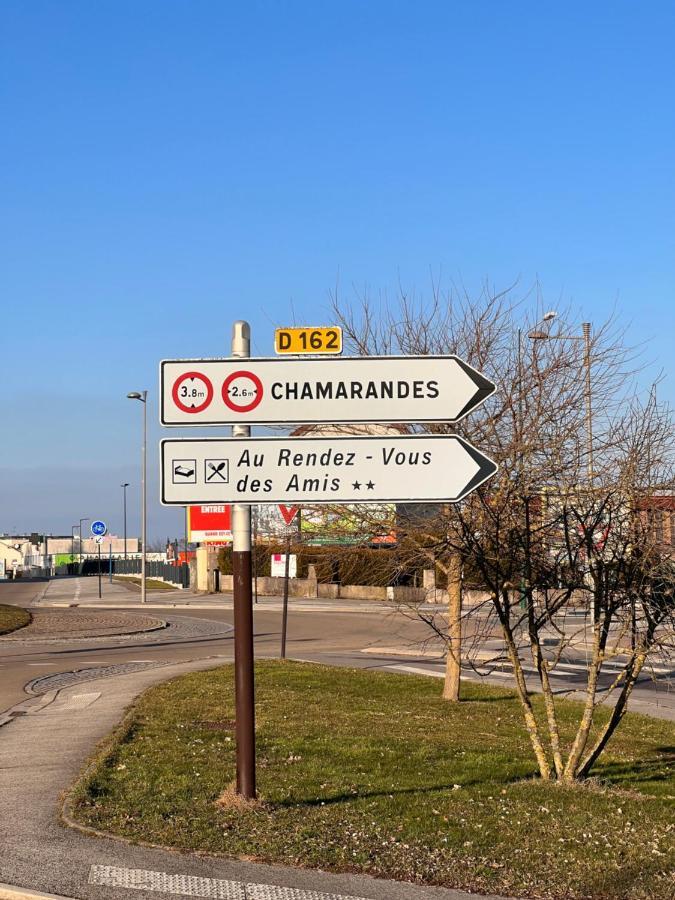 Hostellerie Au Rendez-Vous Des Amis Chaumont  Exterior foto
